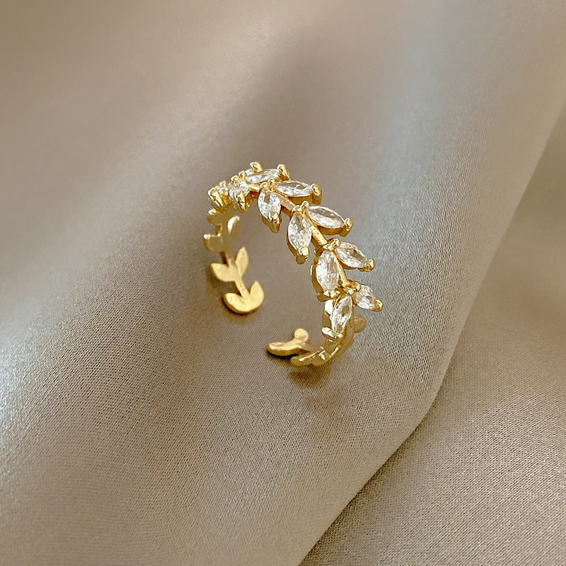 Matilda Olive Gold Ring