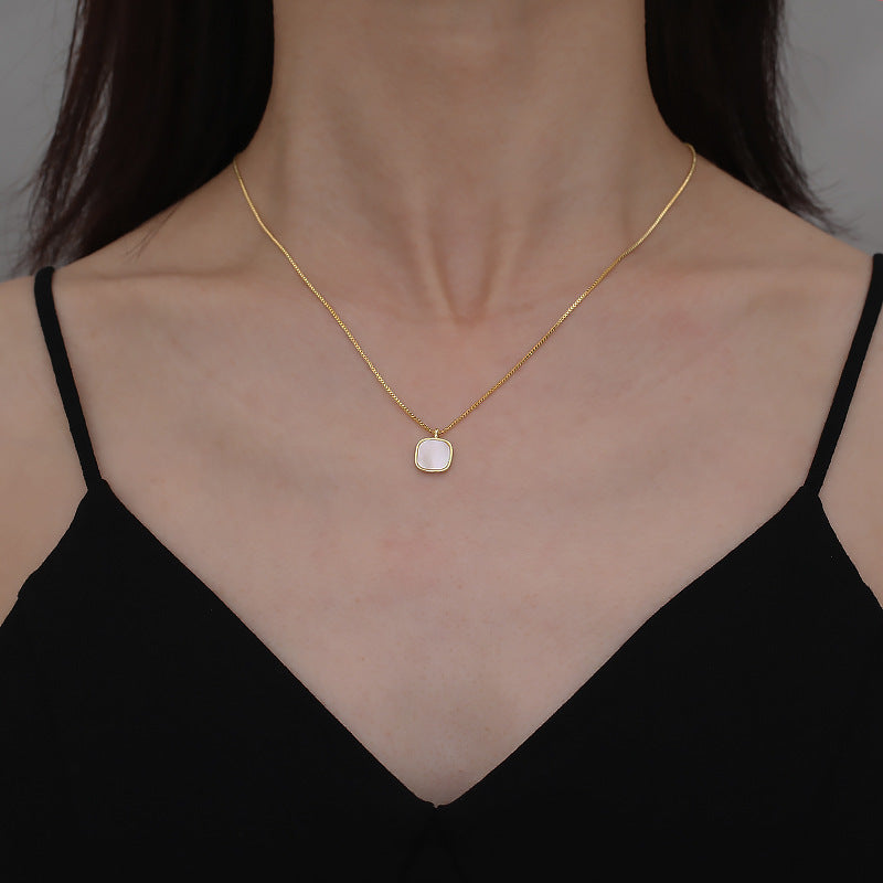 Sophie Gold Necklace Pearl Pendant